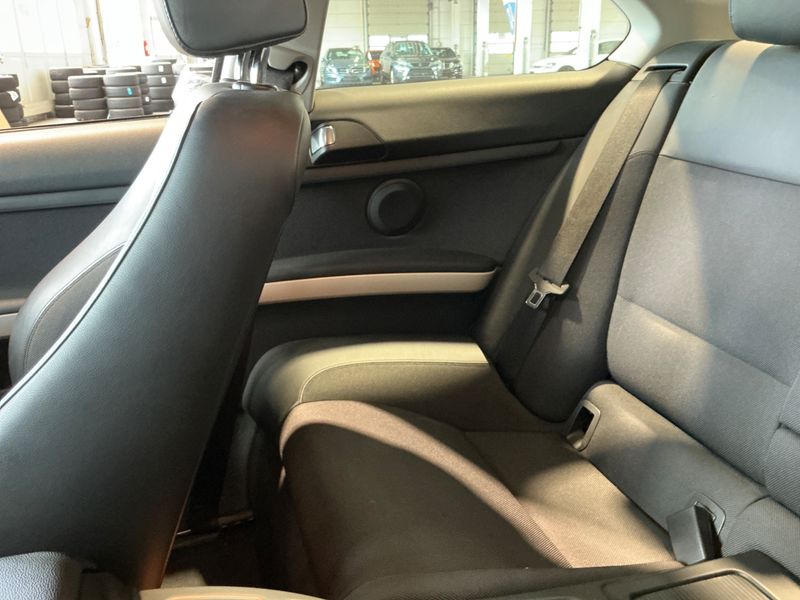 BMW 3er 318i 2012 – снимка 35