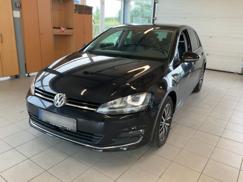Volkswagen Golf VII 2.0 TDI Allstar BlueMotion Tech 2017 – снимка 1