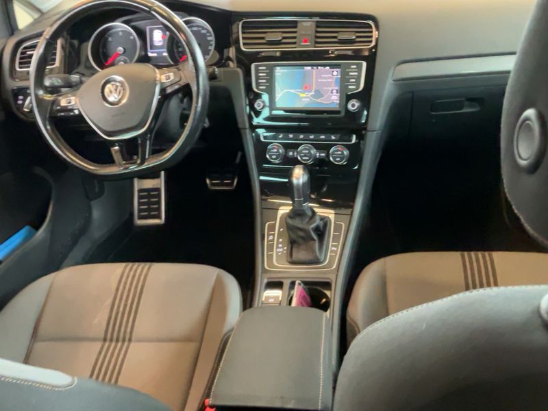 Volkswagen Golf VII 2.0 TDI Allstar BlueMotion Tech 2017 – снимка 17
