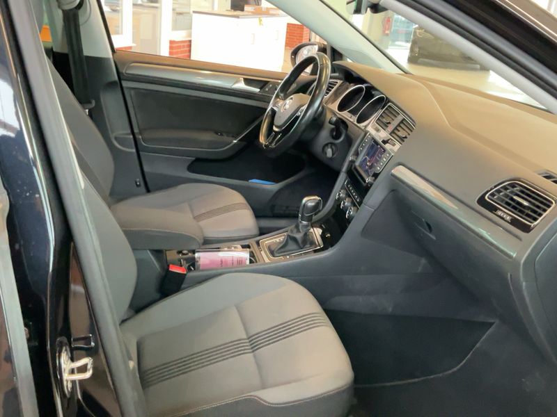 Volkswagen Golf VII 2.0 TDI Allstar BlueMotion Tech 2017 – снимка 16