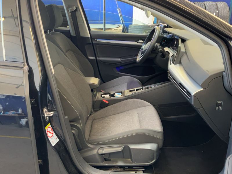 Volkswagen Golf VIII 2.0 TDI Move 2023 – снимка 16