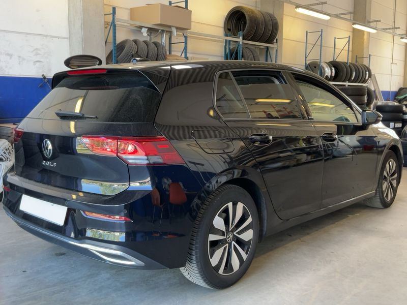 Volkswagen Golf VIII 2.0 TDI Move 2023 – снимка 8