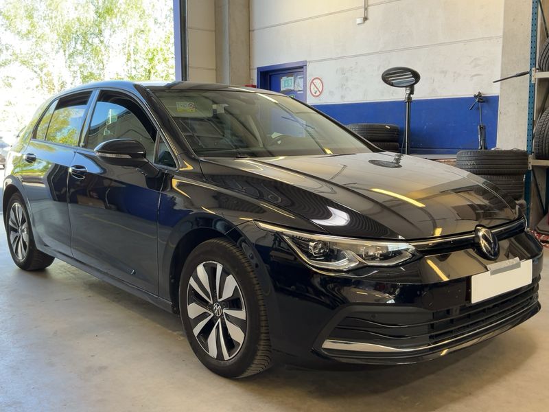 Volkswagen Golf VIII 2.0 TDI Move 2023 – снимка 12