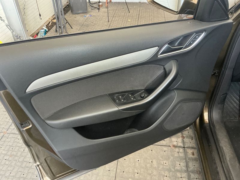 Audi Q3 2.0 TDI quattro 2013 – снимка 38