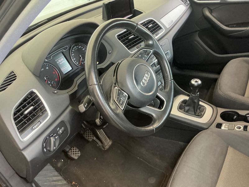 Audi Q3 2.0 TDI quattro 2013 – снимка 40