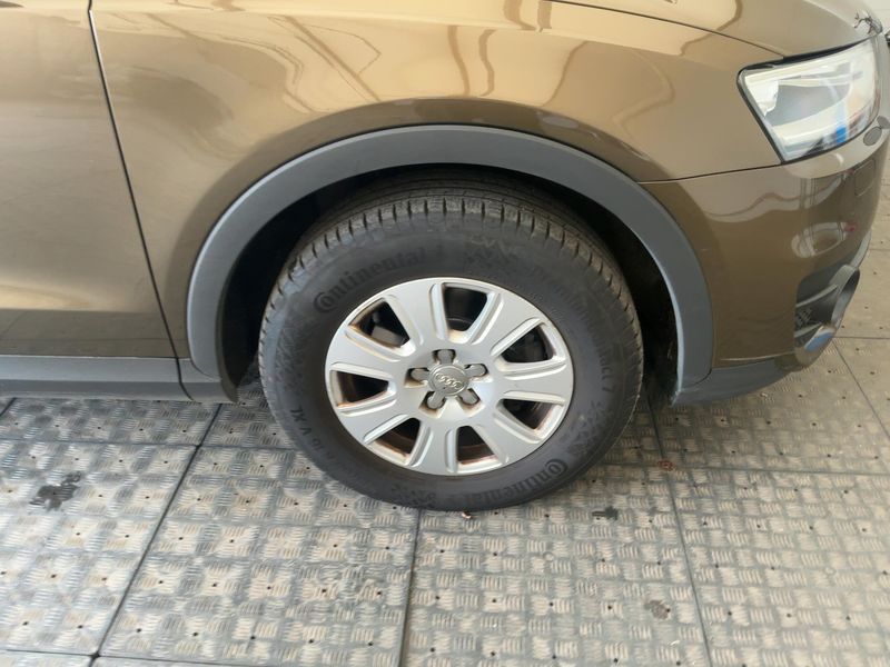 Audi Q3 2.0 TDI quattro 2013 – снимка 11