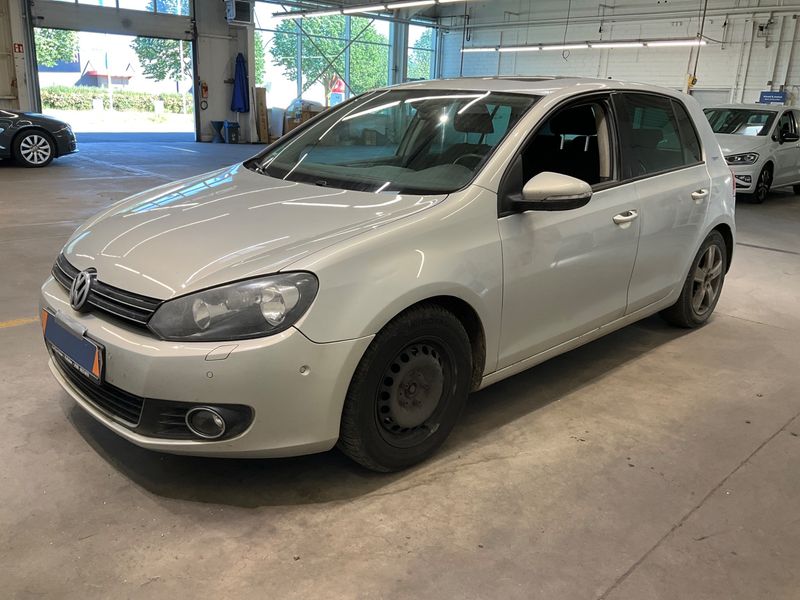 Volkswagen Golf VI 1.2 TSI Team 2011 – снимка 1