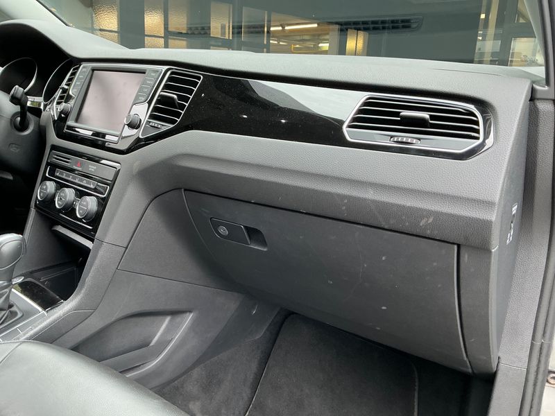 Volkswagen Golf VII Sportsvan 1.4 TSI Highline BlueMotion Tech 2015 – снимка 33