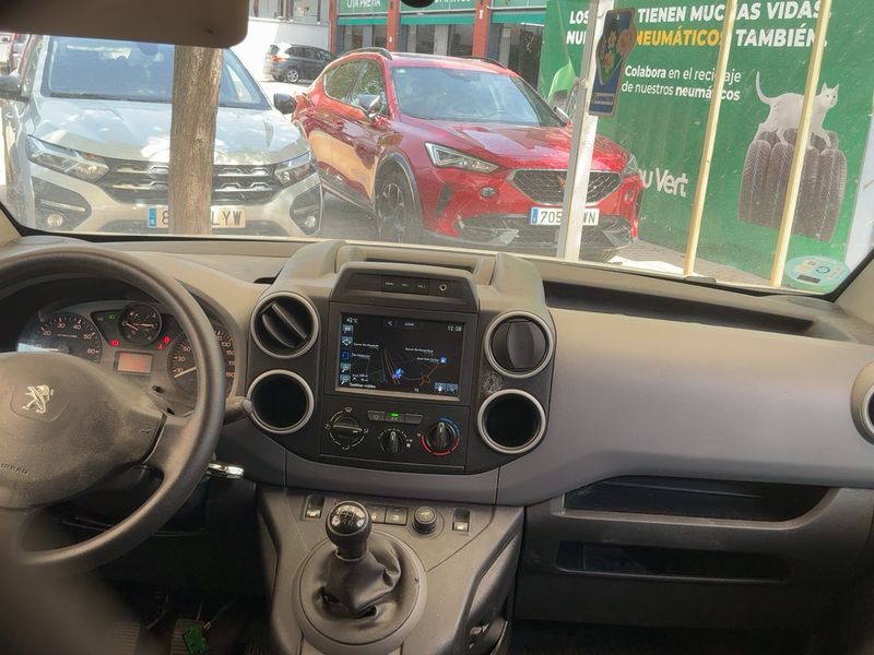Peugeot Partner 1.6 Blue-HDi L1 Komfort Plus 2017 – снимка 17