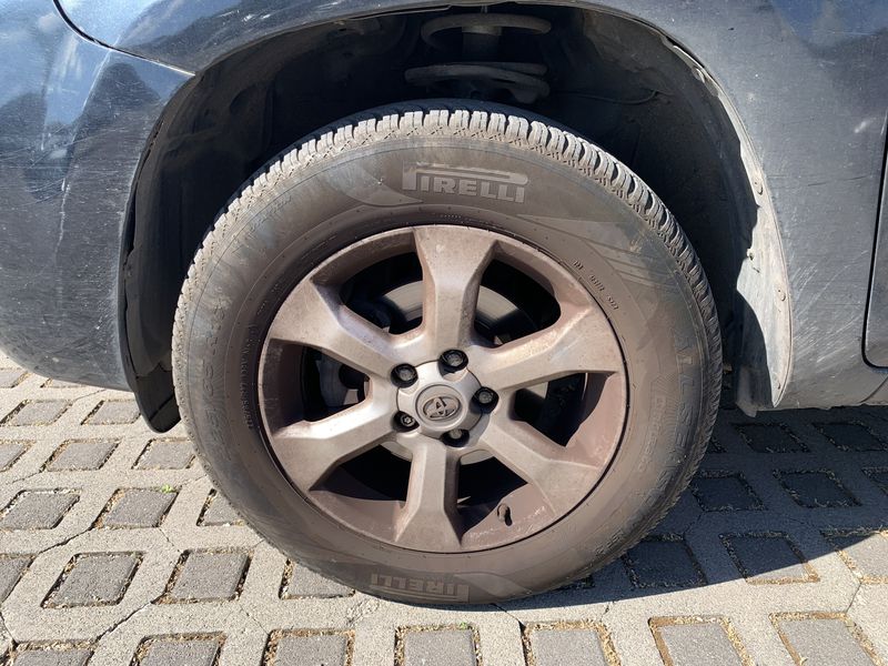 Toyota RAV 4 2.2 D-4D Executive 2011 – снимка 32