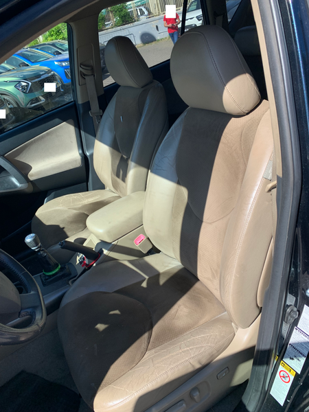 Toyota RAV 4 2.2 D-4D Executive 2011 – снимка 21
