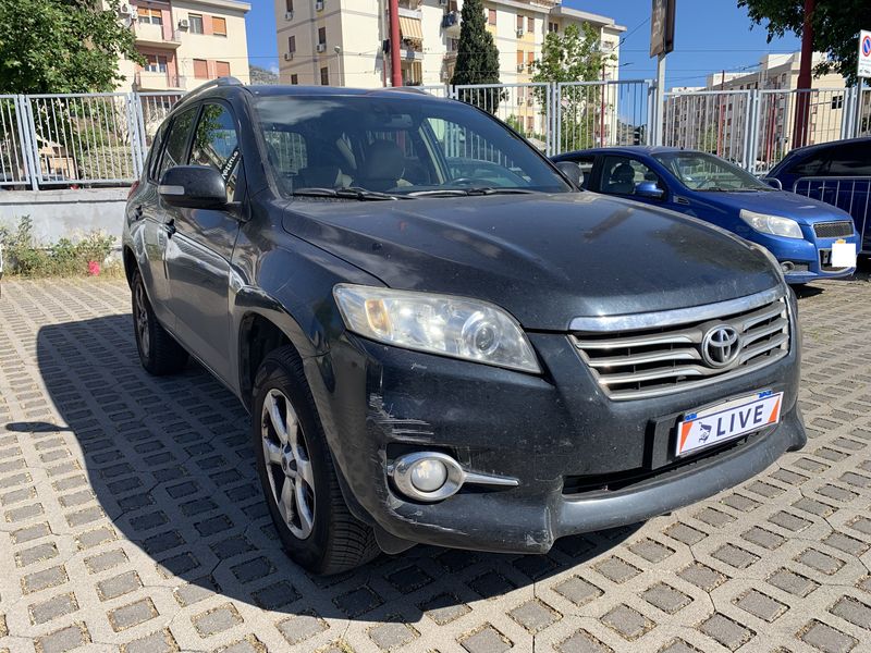 Toyota RAV 4 2.2 D-4D Executive 2011 – снимка 6