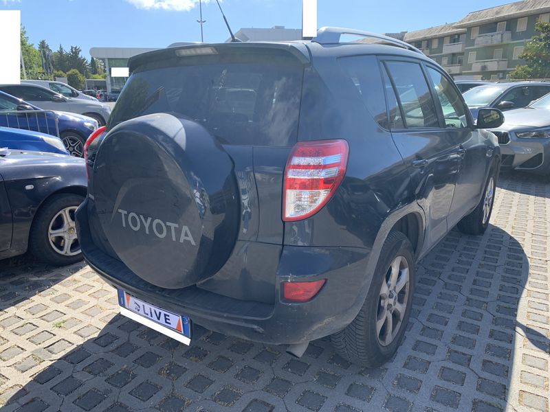 Toyota RAV 4 2.2 D-4D Executive 2011 – снимка 5