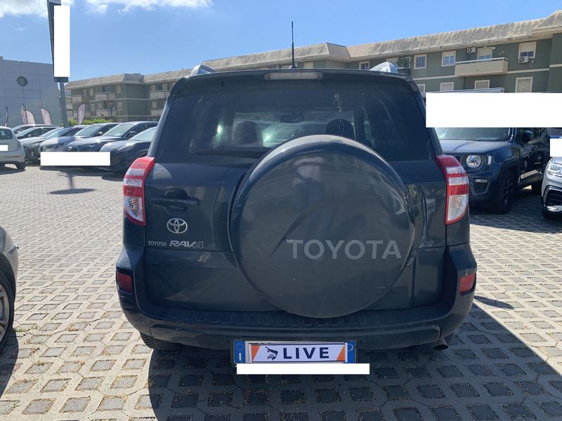 Toyota RAV 4 2.2 D-4D Executive 2011 – снимка 4