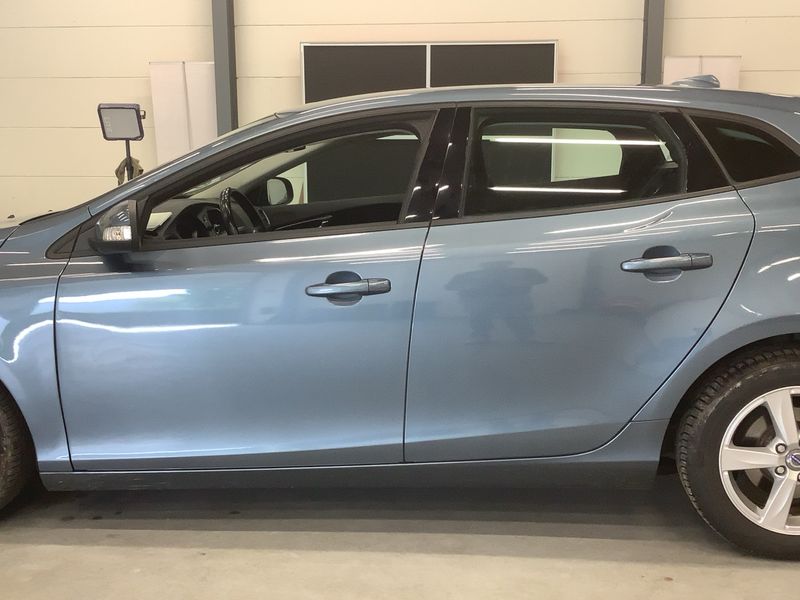 Volvo V40 1.6 D2 Kinetic 2013 – снимка 4