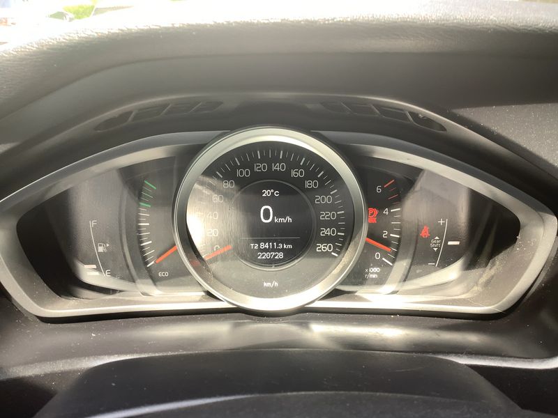 Volvo V40 1.6 D2 Kinetic 2013 – снимка 18