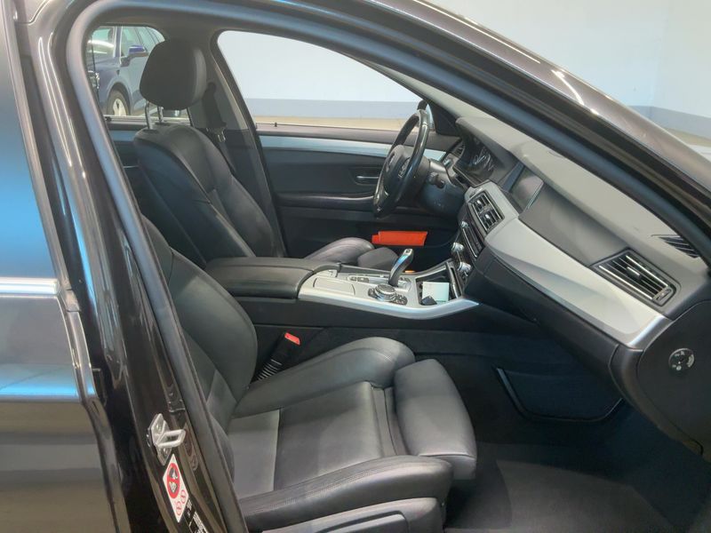 BMW 5er 520d xDrive 2016 – снимка 11