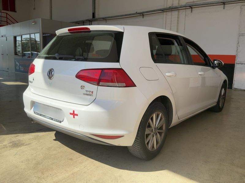 Volkswagen Golf VII 1.6 TDI Edition BlueMotion Tech 2014 – снимка 8