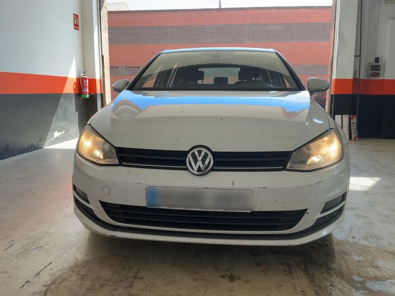 Volkswagen Golf VII 1.6 TDI Edition BlueMotion Tech 2014 – снимка 14