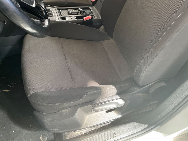 Volkswagen Golf VII 1.6 TDI Edition BlueMotion Tech 2014 – снимка 31