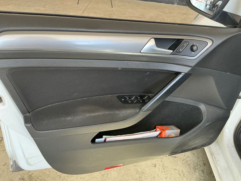Volkswagen Golf VII 1.6 TDI Edition BlueMotion Tech 2014 – снимка 34