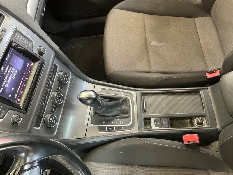 Volkswagen Golf VII 1.6 TDI Edition BlueMotion Tech 2014 – снимка 36