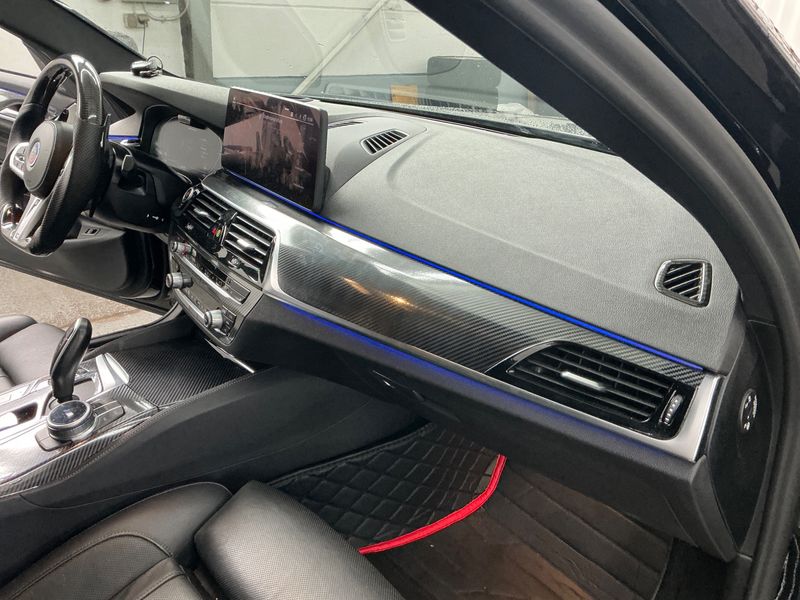 BMW 5er M550i xDrive 2021 – снимка 24