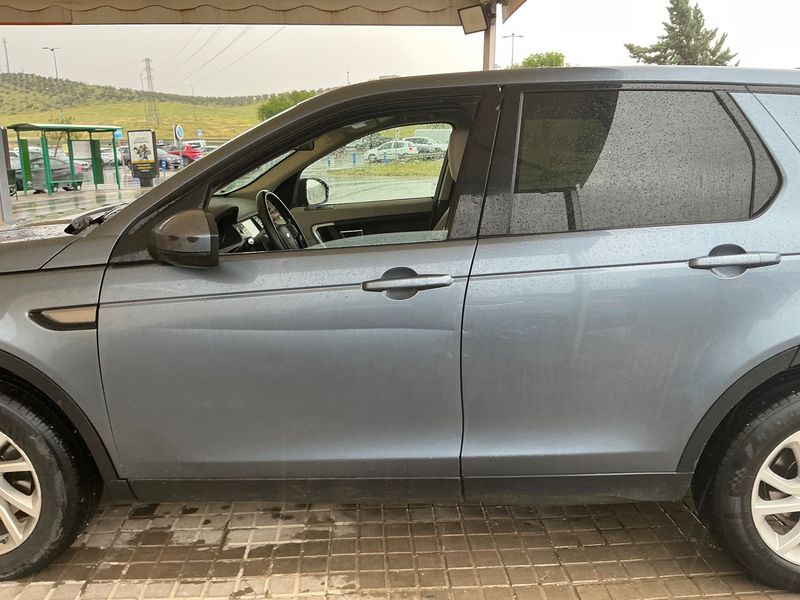 Land Rover Discovery Sport 2.0 Td4 SE AWD 2018 – снимка 4