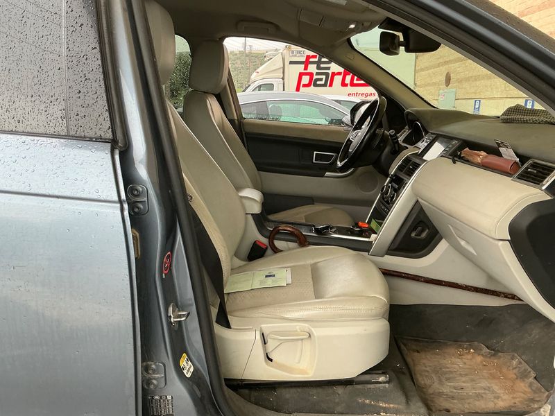 Land Rover Discovery Sport 2.0 Td4 SE AWD 2018 – снимка 16