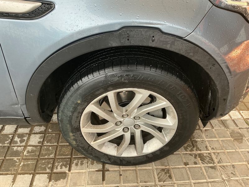 Land Rover Discovery Sport 2.0 Td4 SE AWD 2018 – снимка 11