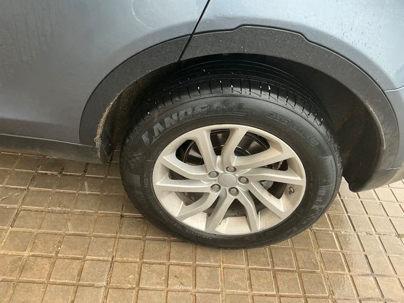 Land Rover Discovery Sport 2.0 Td4 SE AWD 2018 – снимка 5