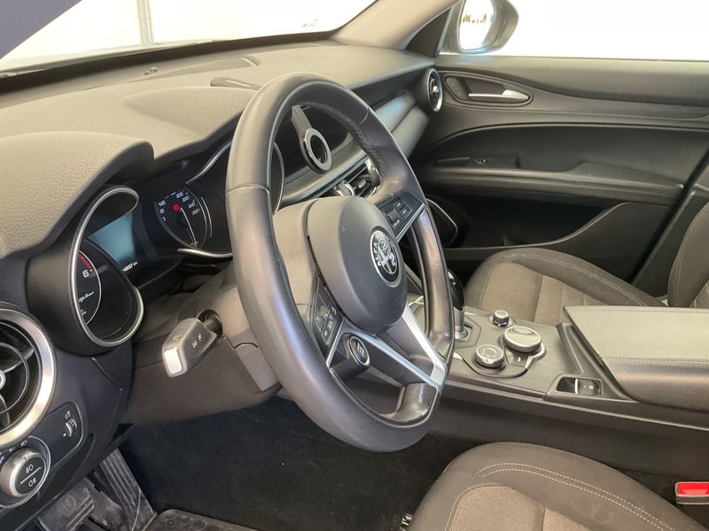 Alfa Romeo Stelvio 2.2 JTDM Business 2WD 2017 – снимка 28