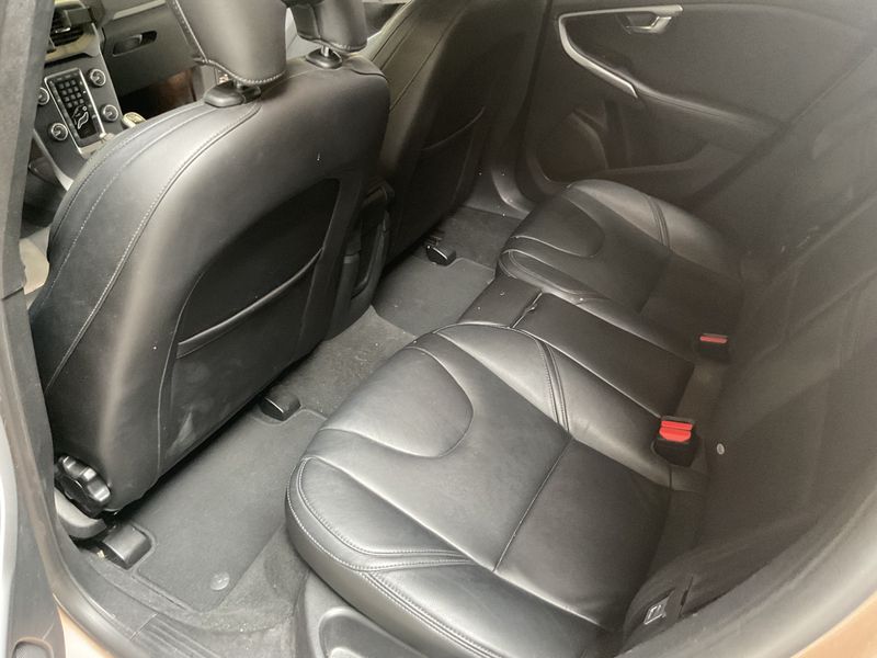 Volvo V40 2.0 D2 Kinetic 2016 – снимка 22