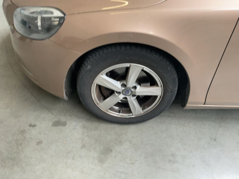 Volvo V40 2.0 D2 Kinetic 2016 – снимка 3