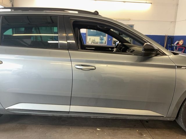 Skoda Superb 2.0 TDI SportLine 2018 – снимка 10