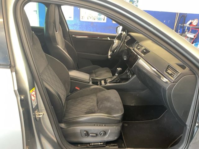 Skoda Superb 2.0 TDI SportLine 2018 – снимка 17