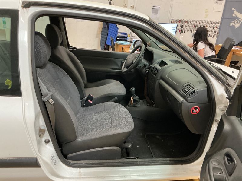 Renault Clio 1.2 Campus Authentique 2011 – снимка 3