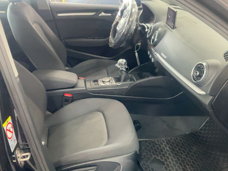 Audi A3 Sportback 2.0 TDI 2017 – снимка 11