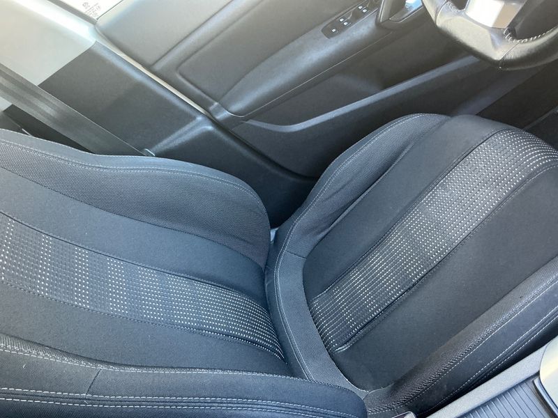 Peugeot 308 1.2 e-THP Allure 2017 – снимка 25