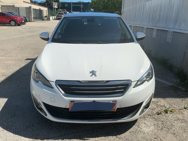 Peugeot 308 1.2 e-THP Allure 2017 – снимка 14