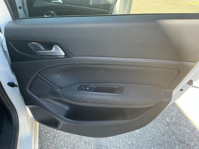 Peugeot 308 1.2 e-THP Allure 2017 – снимка 22