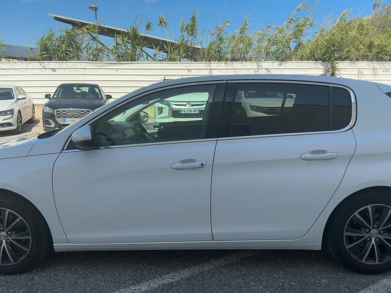 Peugeot 308 1.2 e-THP Allure 2017 – снимка 4