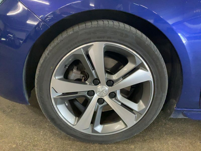 Peugeot 308 2.0 Blue-HDi GT Line 2015 – снимка 3