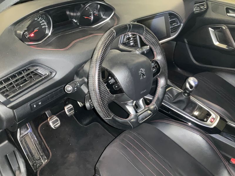 Peugeot 308 2.0 Blue-HDi GT Line 2015 – снимка 23