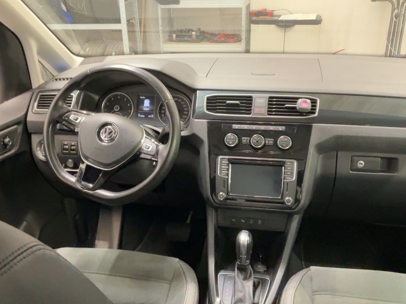 Volkswagen Caddy 1.4 TSI Maxi Highline BlueMotion Tech 2019 – снимка 17