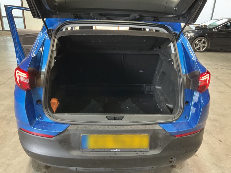 Opel Grandland X 1.2 Online Edition 2018 – снимка 15