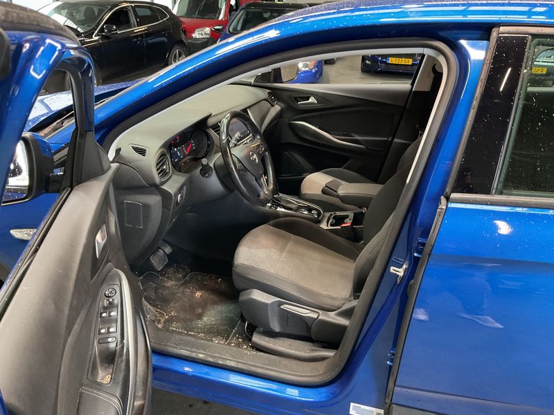 Opel Grandland X 1.2 Online Edition 2018 – снимка 16