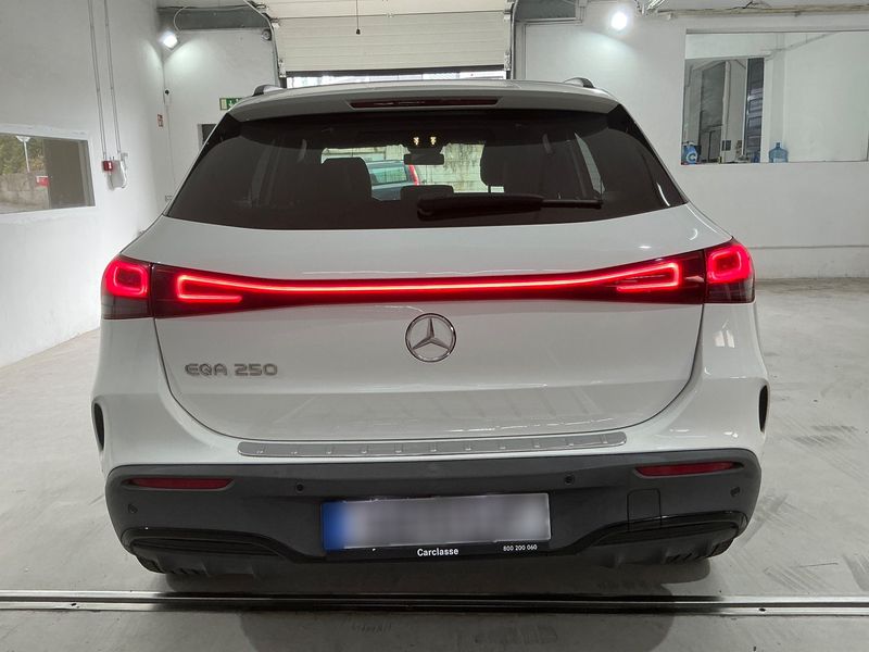 Mercedes-Benz EQA 250 AMG Line 2021 – снимка 7