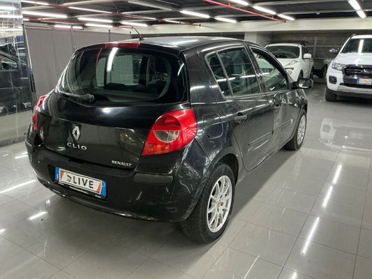 Renault Clio 1.5 dCi Authentique 2006 – снимка 2