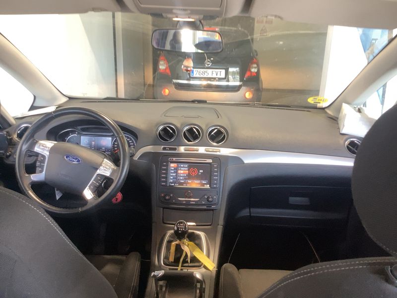 Ford S-Max 2.0 TDCi Trend 2014 – снимка 17